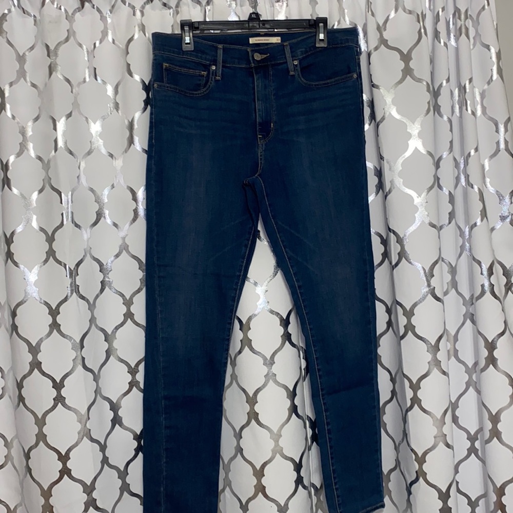 Levi Slimming Skinny Jeans